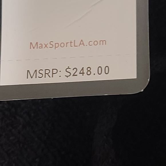 NWT - MAX SPORT PONCHO W/ RUFFLES - Picture 4 of 16